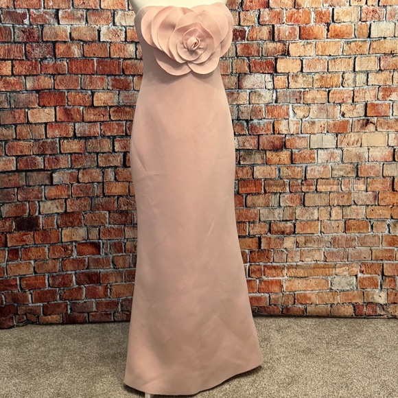 Badgley Mischka Dresses & Skirts - Badgley Mischka Pink Strapless Scuba Gown with Oversized Rosette – Size 8